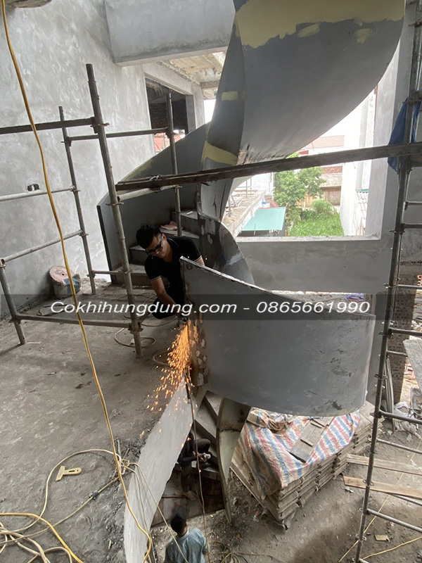 cầu thang xoắn ốc đẹp 28