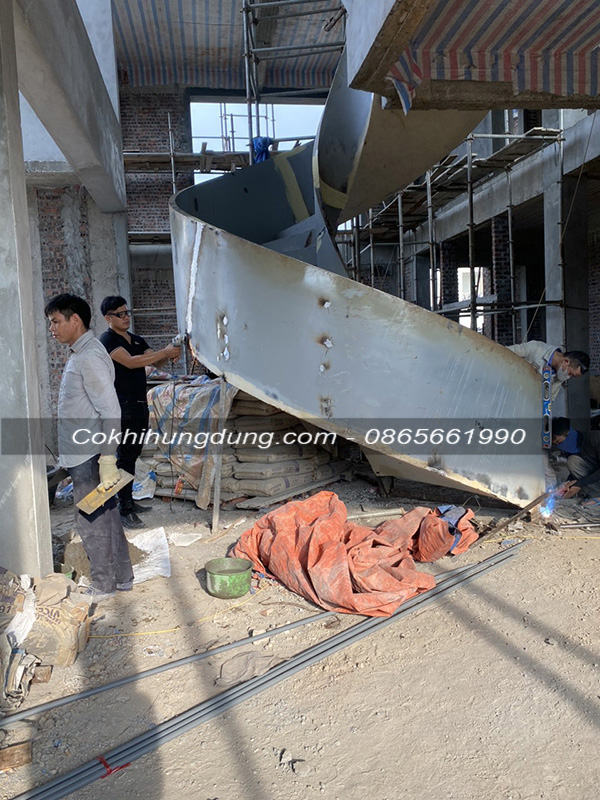 cầu thang xoắn ốc đẹp 23