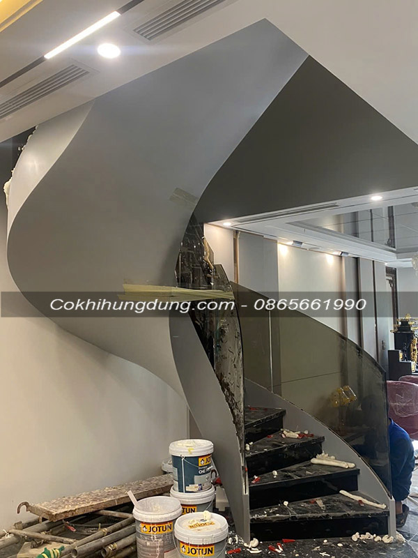 mẫu cầu thang xoắn ốc đẹp 35