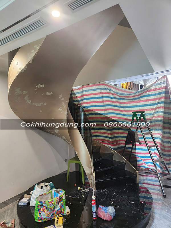 mẫu cầu thang xoắn ốc đẹp 36