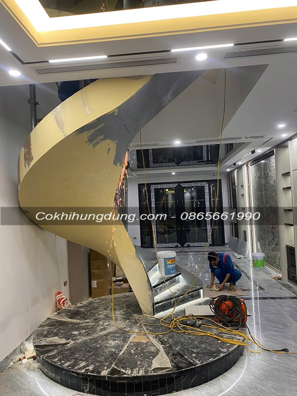 mẫu cầu thang xoắn ốc đẹp 22