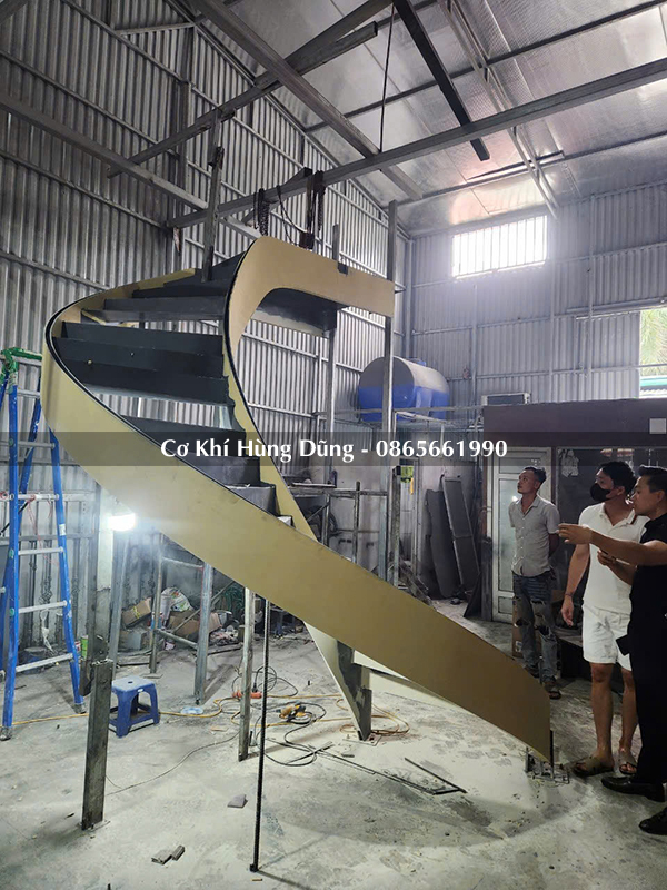 mẫu cầu thang xoắn ốc đẹp MS3