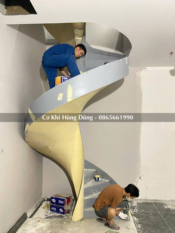 Thi công cầu thang xoắn ốc tại Hòa Bình 05 Thi công cầu thang xoắn ốc tại Hòa Bình 05