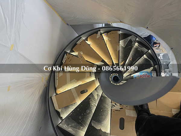 chia bậc cầu thang xoắn ốc MS09