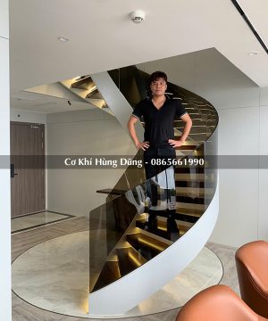 mẫu cầu thang xoắn ốc 06 đẹp, sang trọng, mềm mại