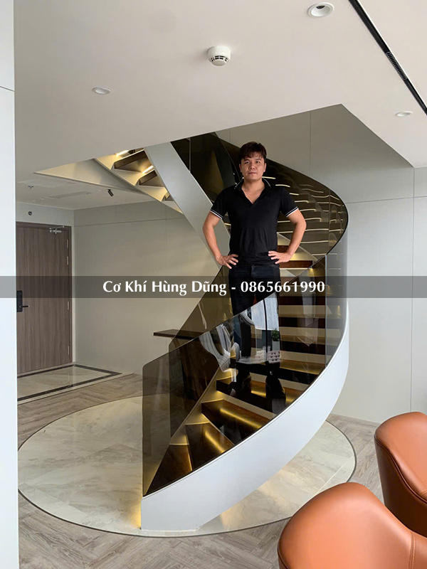 mẫu cầu thang xoắn ốc 06 đẹp, sang trọng, mềm mại mẫu cầu thang xoắn ốc 06 đẹp, sang trọng, mềm mại