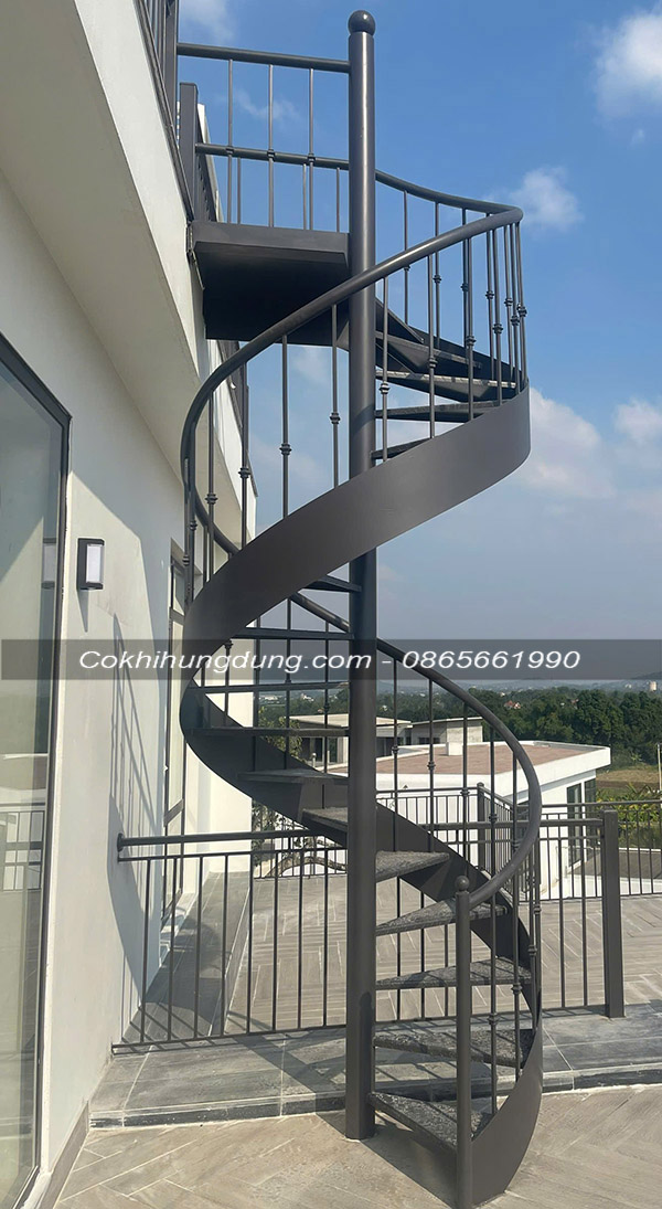 cầu thang xoắn ốc MS107