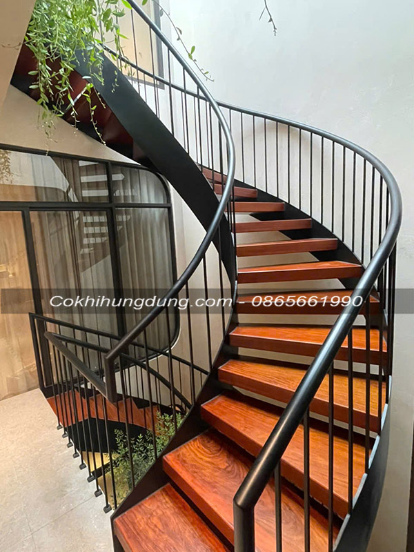 mẫu cầu thang xoắn ốc đẹp 34
