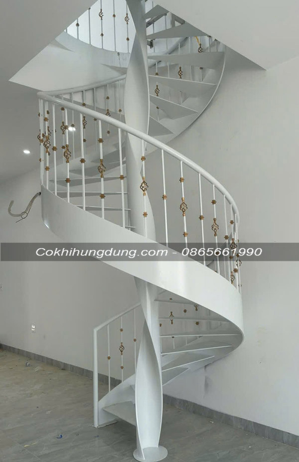mẫu cầu thang sắt xoắn ốc ngoài trời 63