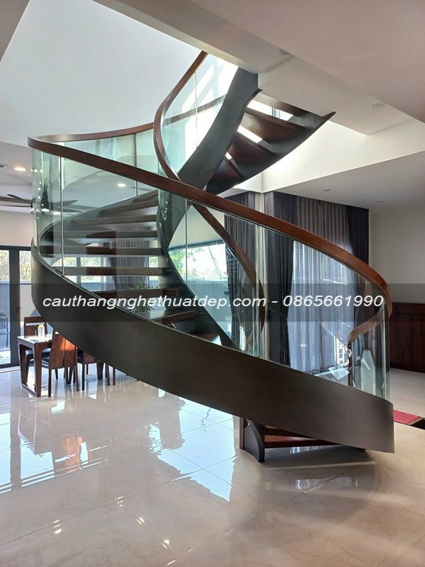 Mẫu cầu thang xoắn ốc đẹp ms5