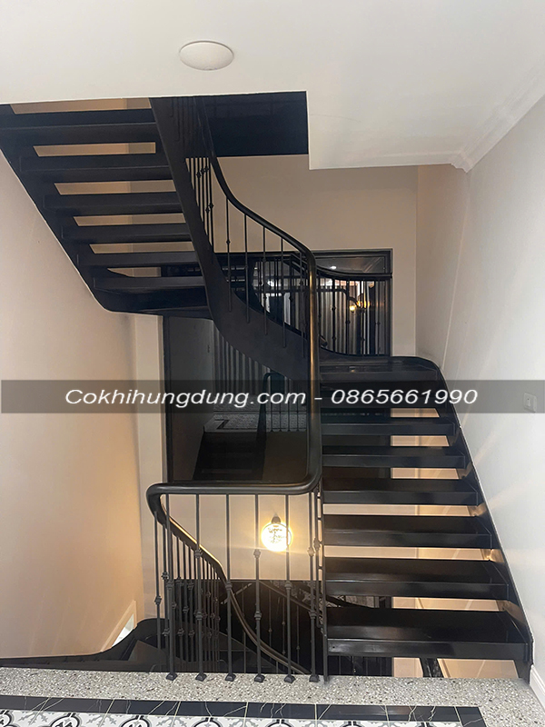 Cầu thang xương cá xoắn MS42
