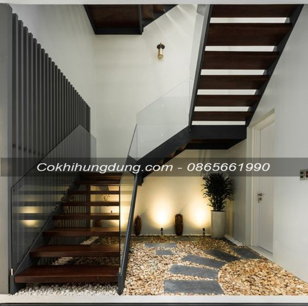 Cầu thang xương cá thép bản MS33
