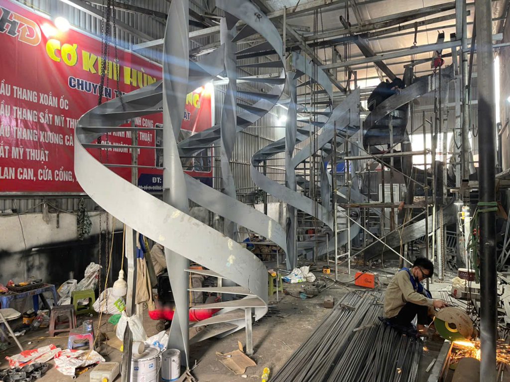 Xưởng sản xuất cầu thang giá gốc
