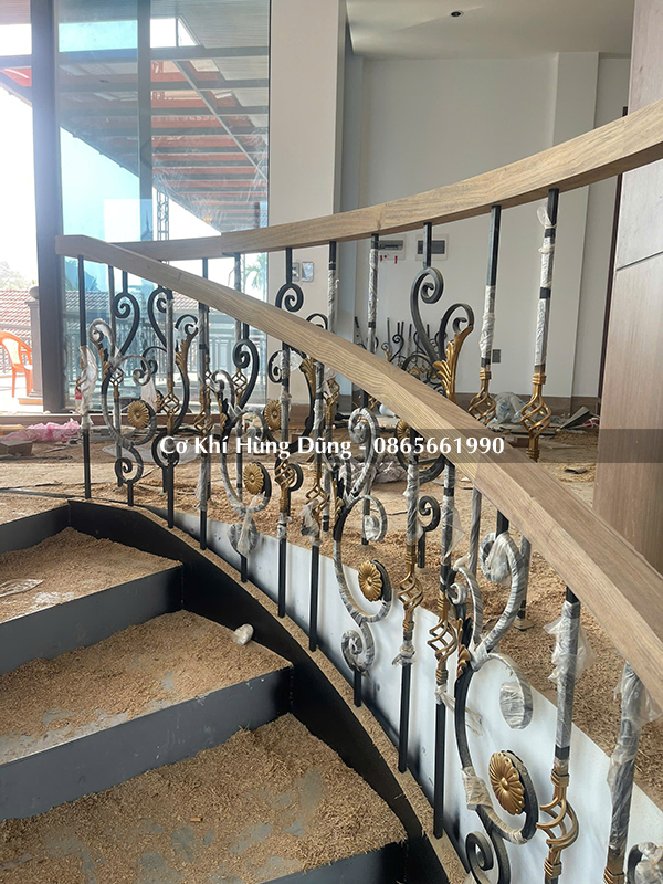 cầu thang xoắn ốc Nghệ An ms34