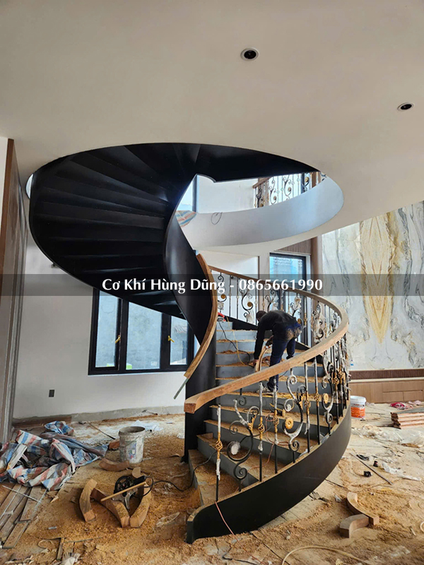 cầu thang xoắn ốc Nghệ An ms32
