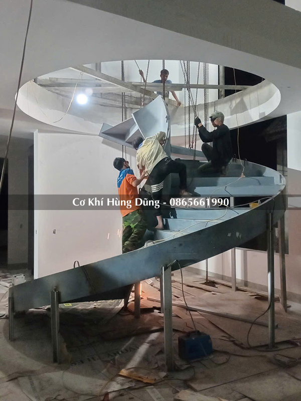 cầu thang xoắn ốc Nghệ An ms28