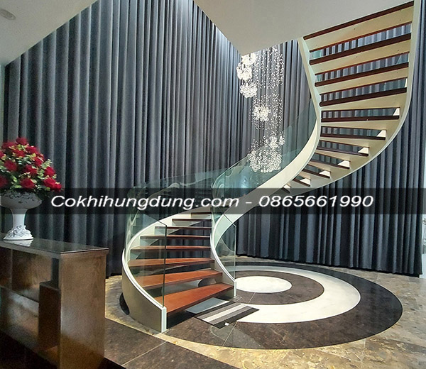 Thi công cầu thang xoắn ốc tại Hòa Bình 01 Thi công cầu thang xoắn ốc tại Hòa Bình 01