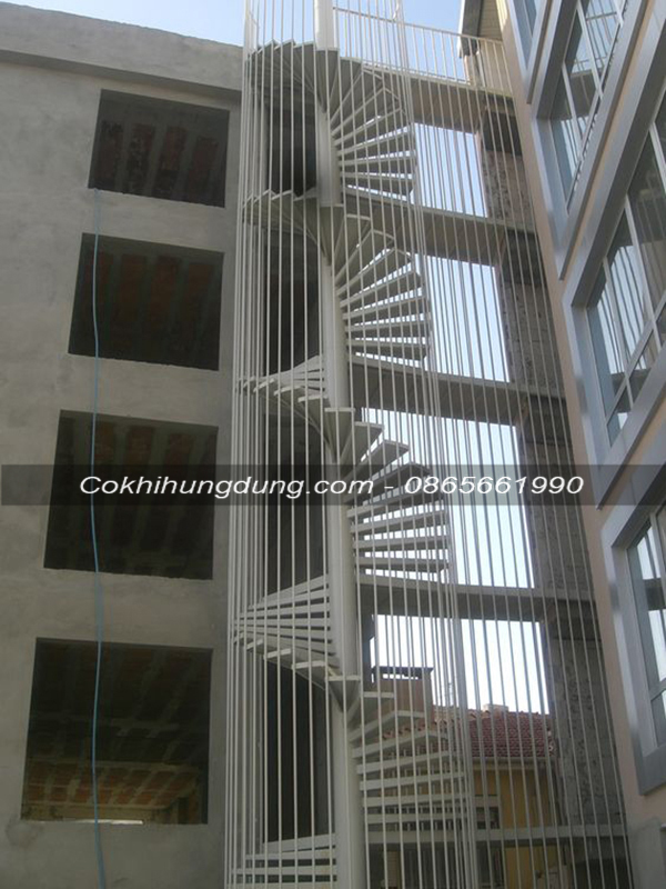 cầu thang xoắn thoát hiểm MS2