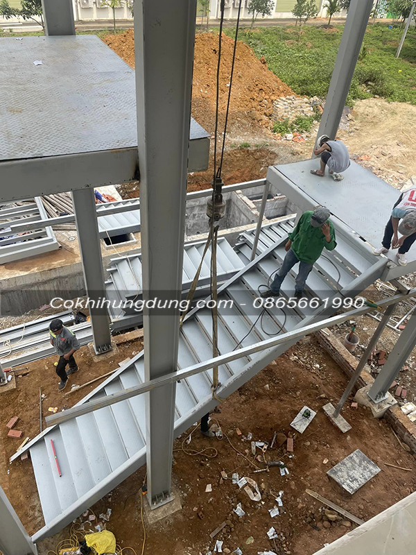 cầu thang xoắn thoát hiểm MS14